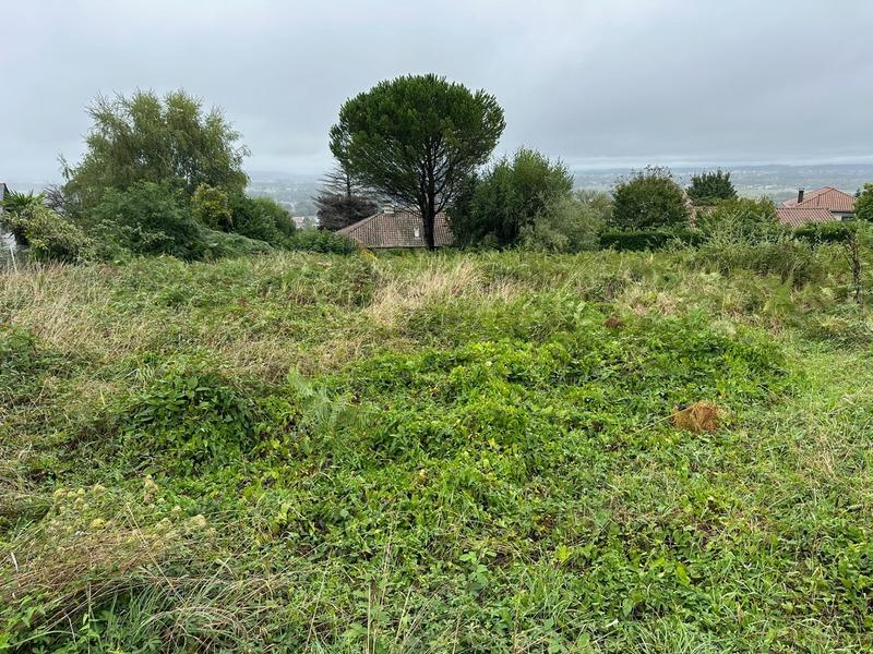 Terrain constructible - 895 m²