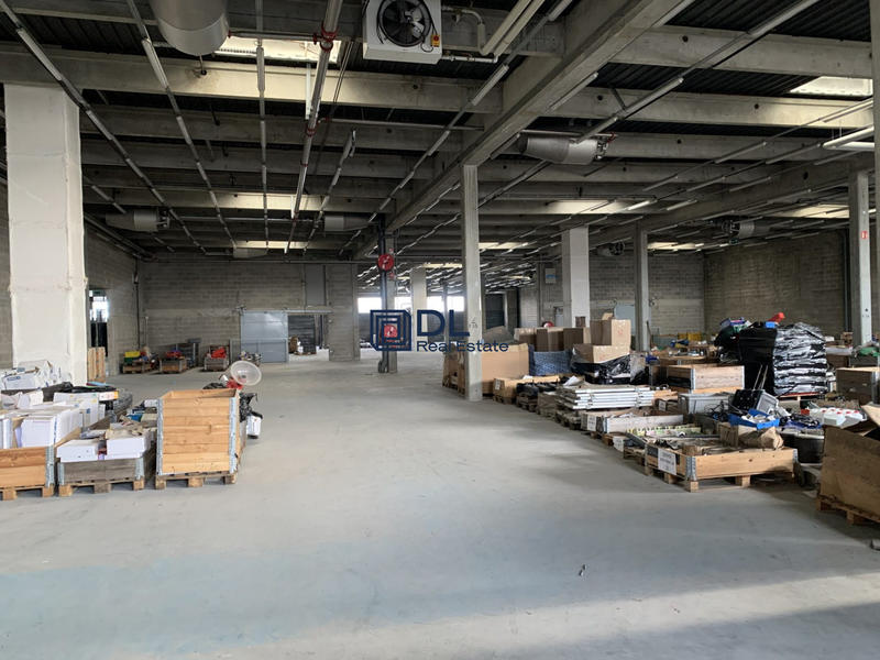 Entrepôt - 2 454 m²