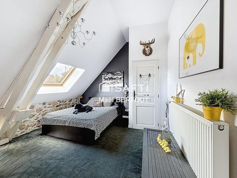 Maison - 230 m² - 10 pièces