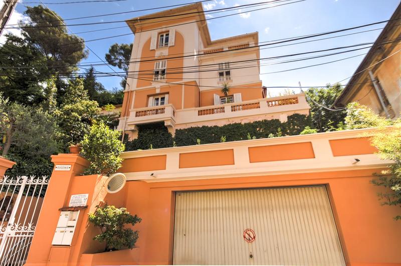 Maison - 255 m² - 6 pièces