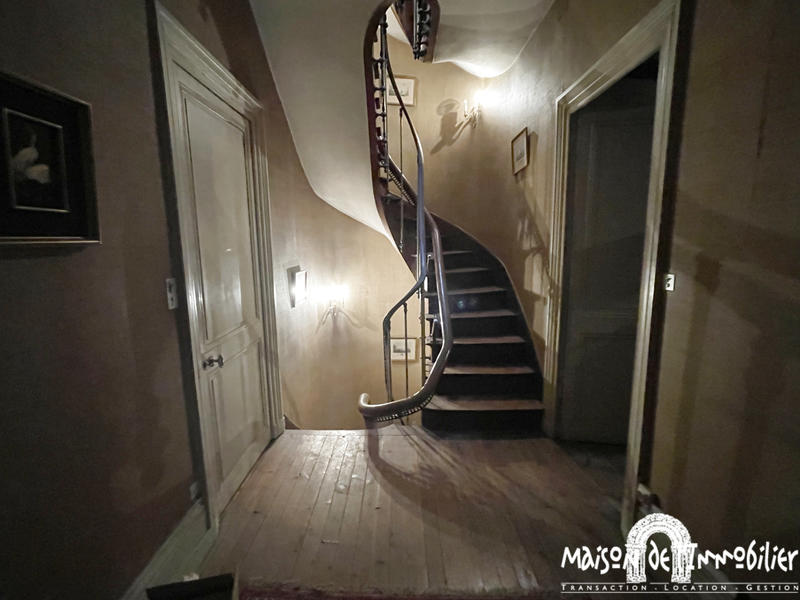 Immeuble - 680 m² - 16 pièces