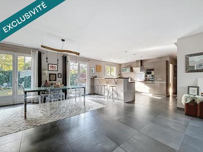 Maison - 158 m² - 6 pièces