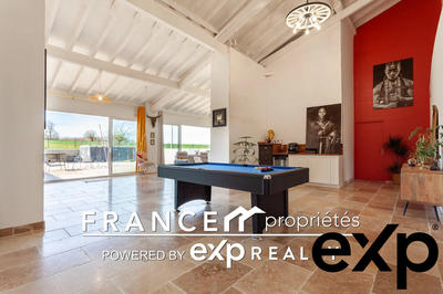 Maison - 283 m² - 6 pièces