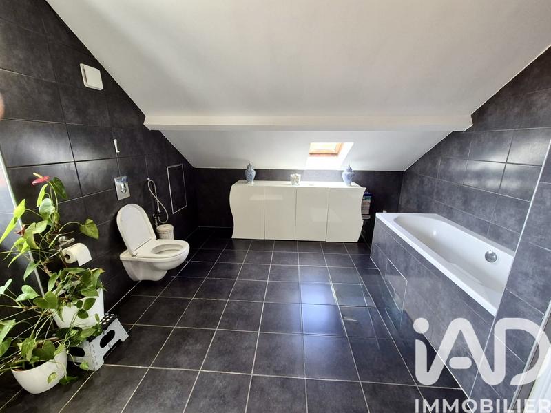 Maison de ville - 128 m² - 8 pièces