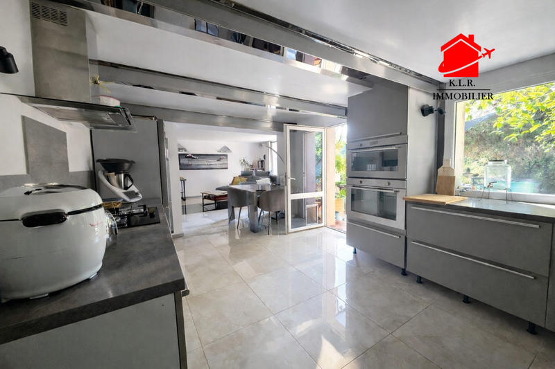 Maison - 176 m² - 5 pièces