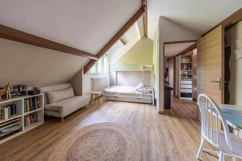 Maison - 237 m² - 7 pièces