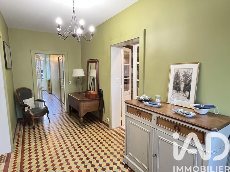 Maison - 200 m² - 7 pièces