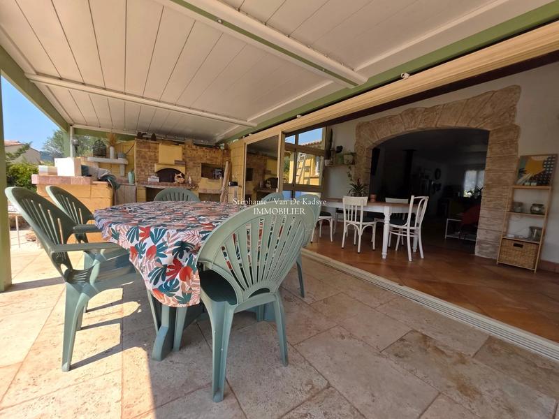 Villa - 100 m² - 5 pièces