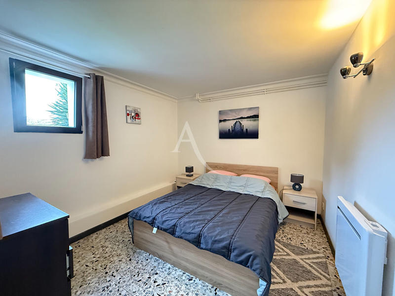 Maison - 339 m² - 11 pièces