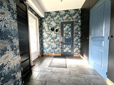 Maison - 186 m² - 7 pièces