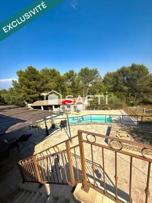 Maison de maîtres - 250 m² - 8 pièces