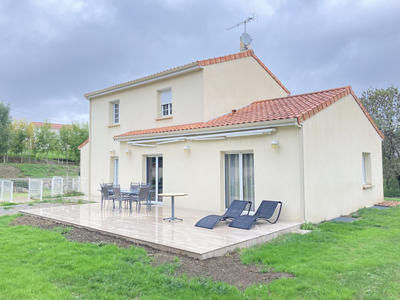 Maison - 163 m² - 8 pièces