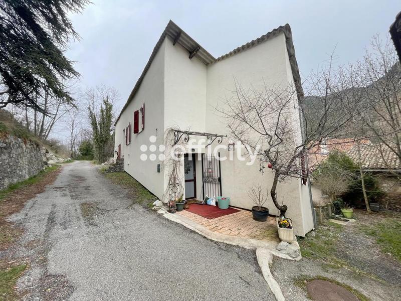 Maison - 136 m² - 5 pièces