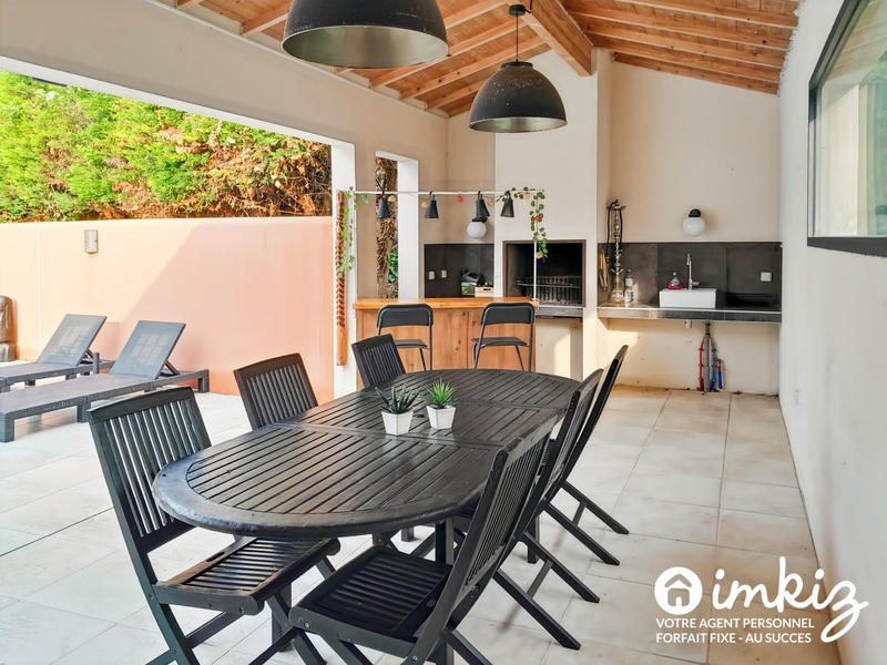 Maison - 252 m² - 8 pièces