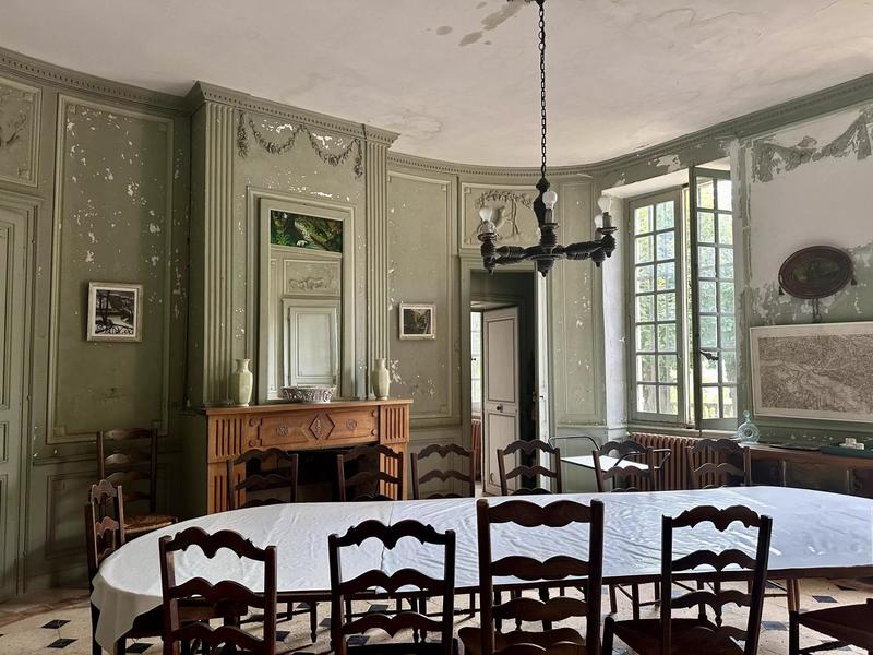 Maison - 600 m² - 22 pièces