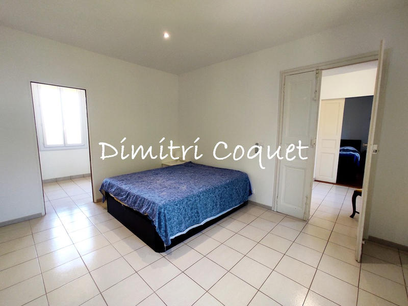 Propriété - 200 m² - 5 pièces