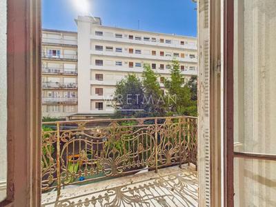 Appartement - 121 m² - 5 pièces