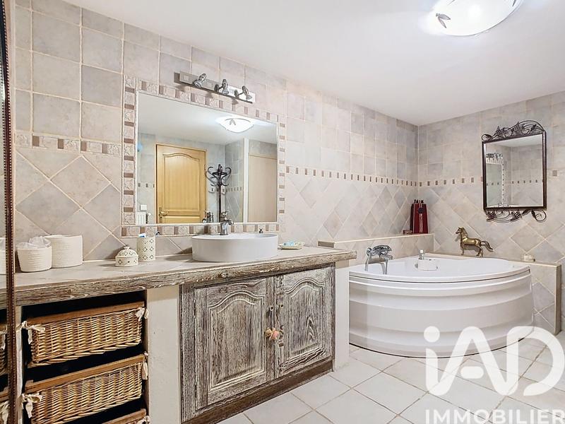 Maison - 138 m² - 5 pièces