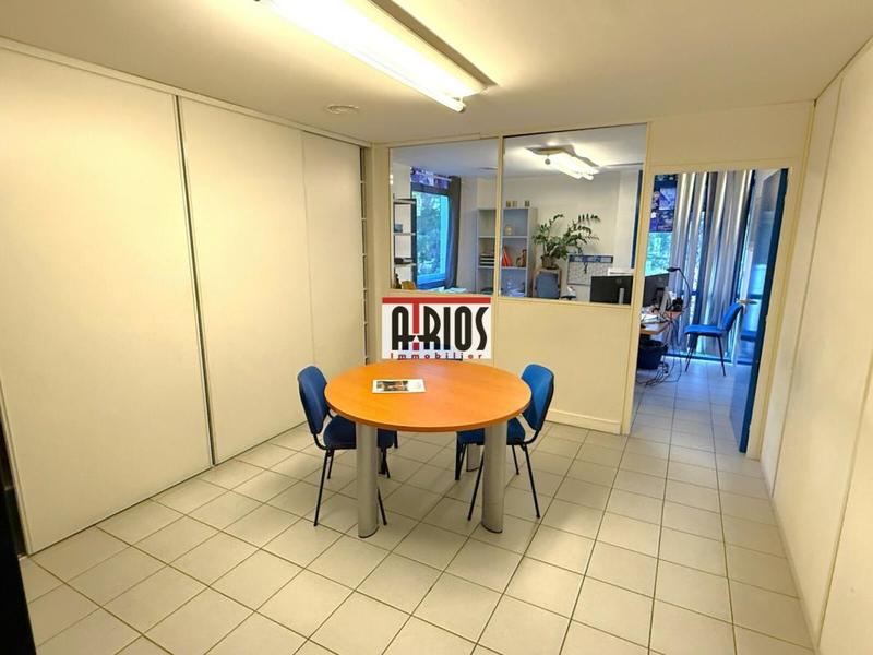 Bureau - 315 m²
