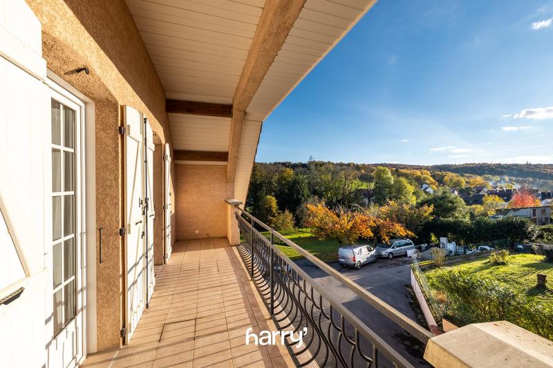 Maison - 350 m² - 13 pièces