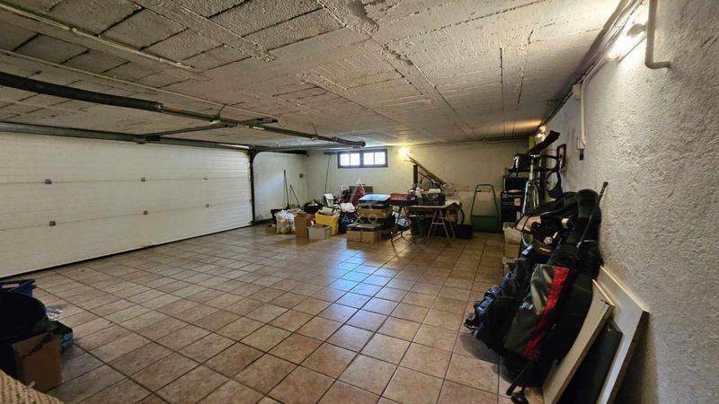 Maison - 255 m² - 8 pièces