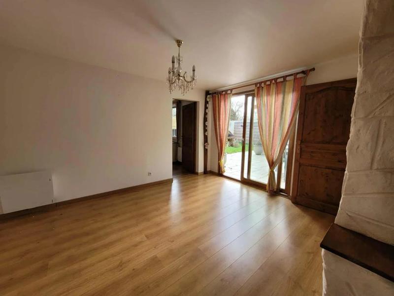 Maison - 210 m² - 6 pièces