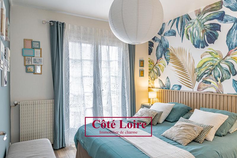 Maison - 300 m² - 11 pièces