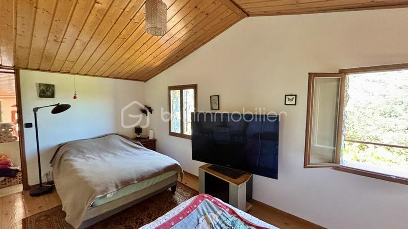 Maison en pierre - 77 m² - 3 pièces