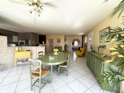 Maison - 156 m² - 7 pièces