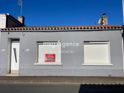 Maison - 98 m² - 4 pièces