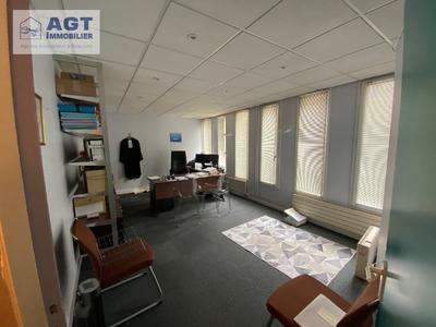 Local commercial - 345 m² - 12 pièces