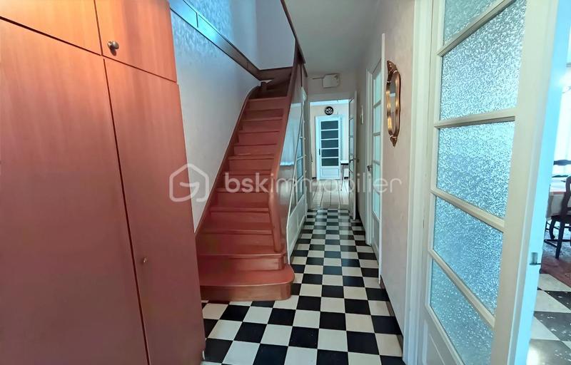 Maison traditionnelle - 107 m² - 4 pièces