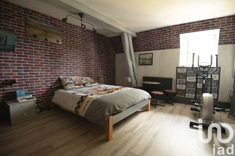 Maison - 235 m² - 7 pièces