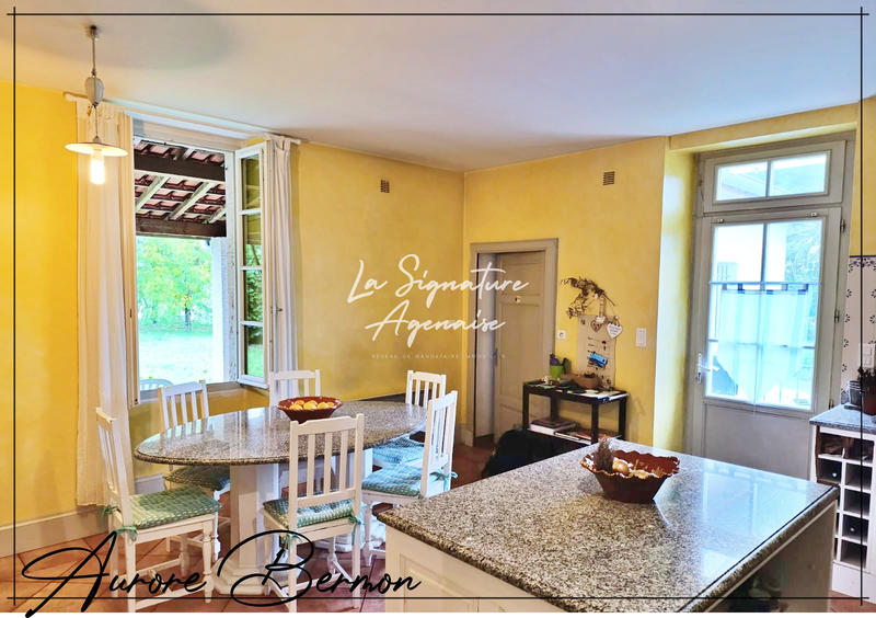 Propriété - 253 m² - 5 pièces