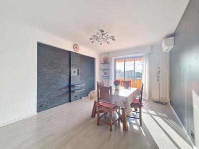 Appartement - 83 m² - 4 pièces