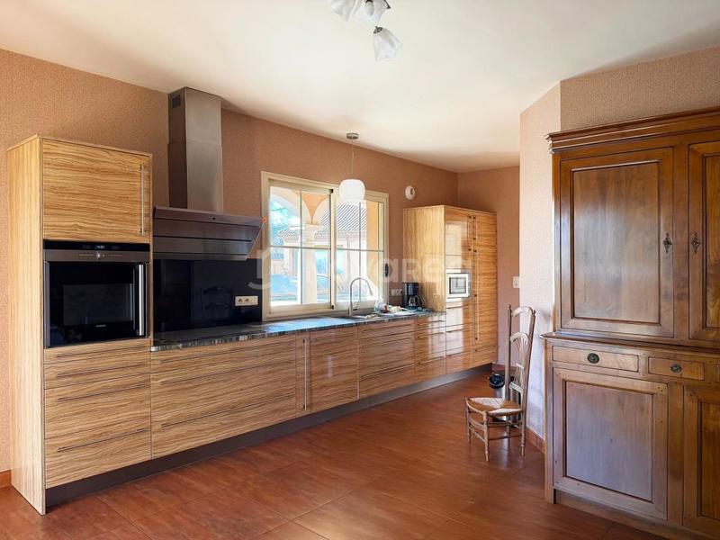 Villa - 241 m² - 7 pièces