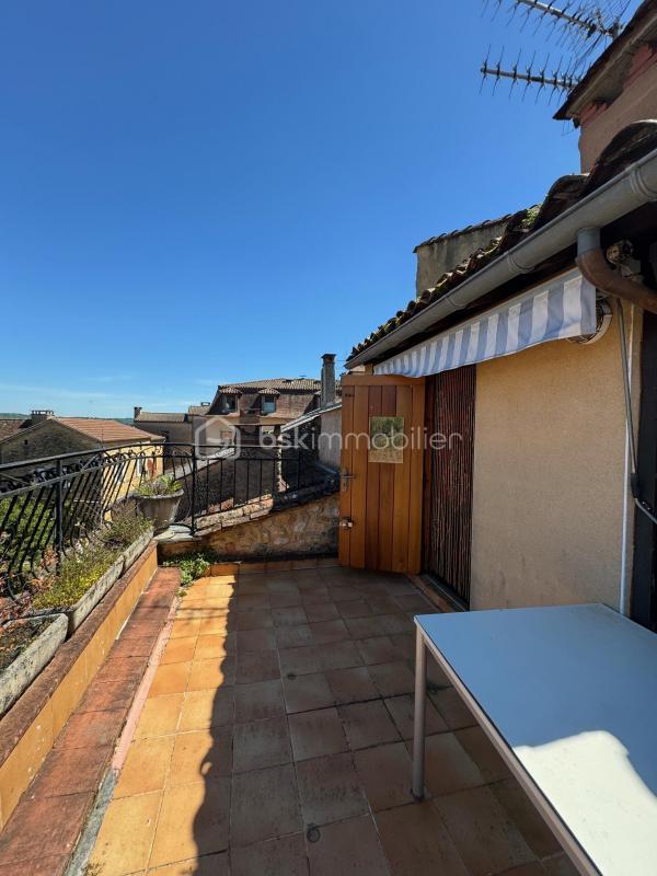 Maison de village - 309 m² - 11 pièces