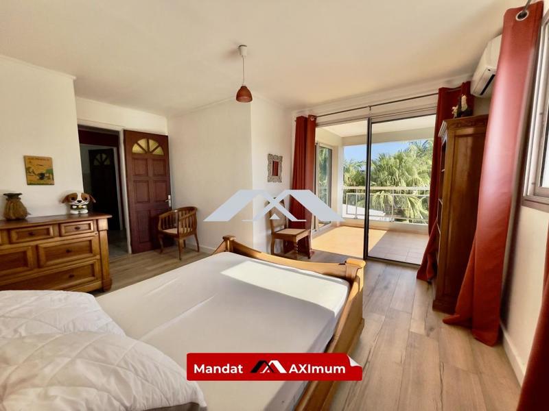 Villa - 180 m² - 5 pièces