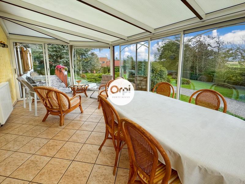 Maison - 240 m² - 8 pièces