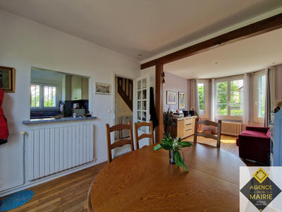 Maison - 94 m² - 5 pièces