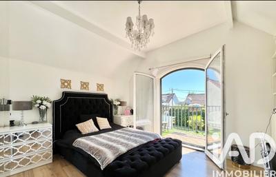 Maison - 175 m² - 7 pièces