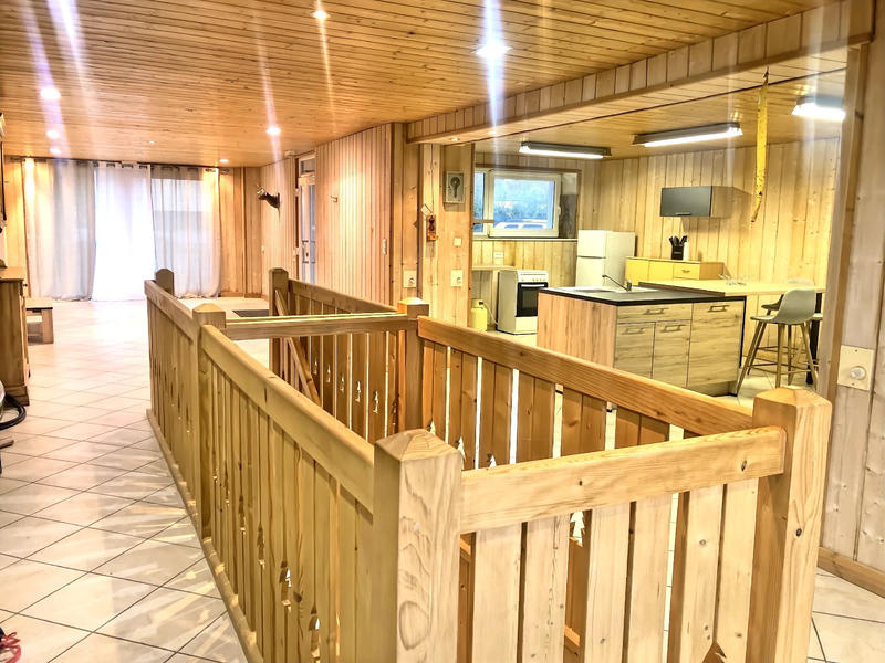 Maison - 215 m² - 9 pièces