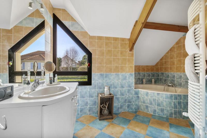 Maison - 147 m² - 7 pièces