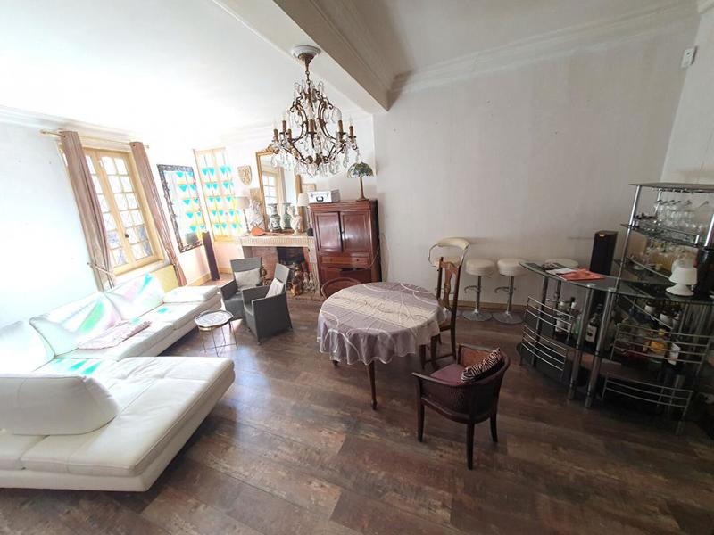 Maison - 177 m² - 7 pièces