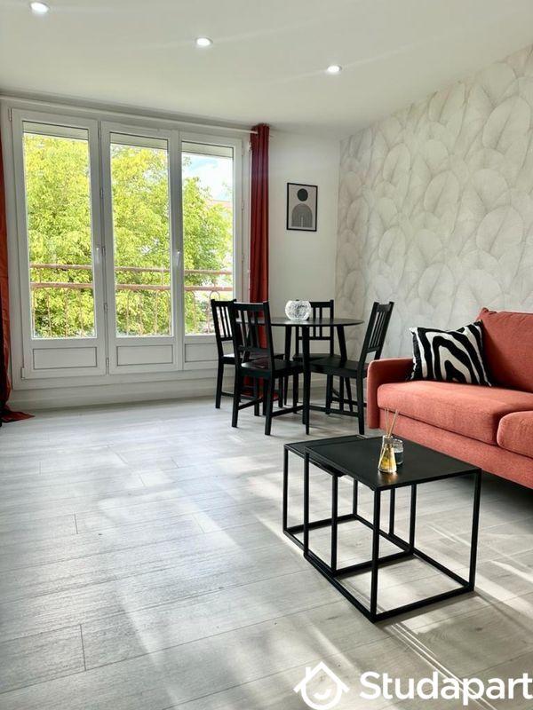 Chambre - 10 m² - 1 pièce