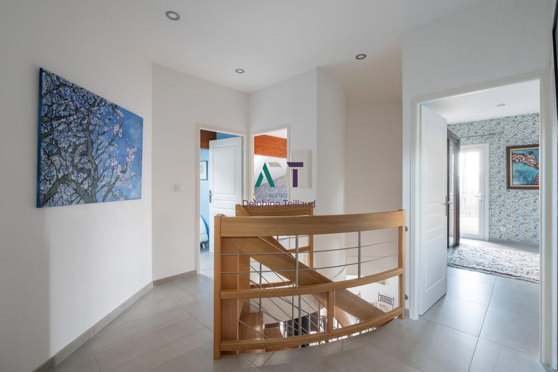 Maison - 158 m² - 6 pièces