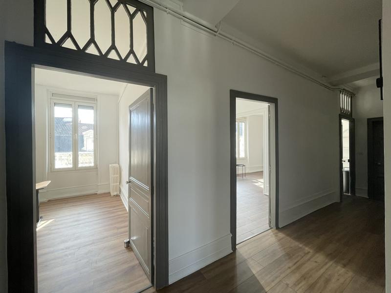 Appartement - 102 m² - 3 pièces