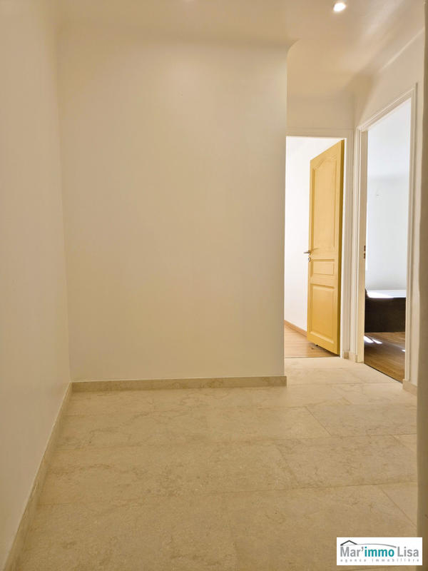 Maison traditionnelle - 76 m² - 4 pièces