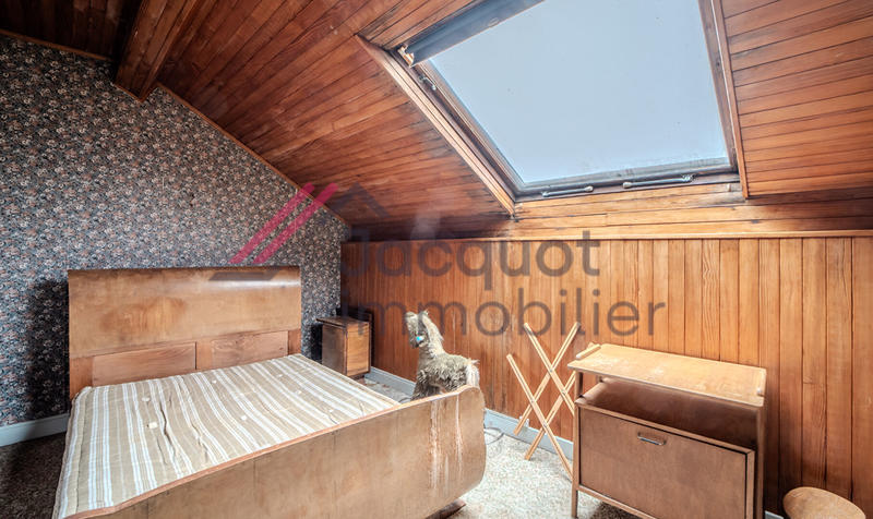 Maison - 182 m² - 9 pièces