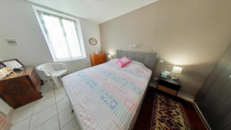 Maison - 180 m² - 7 pièces